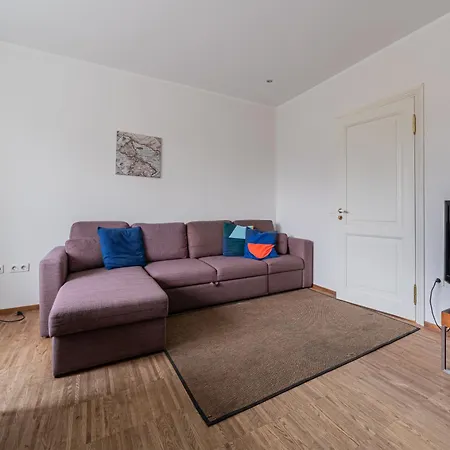 P32 - Boutique Center *